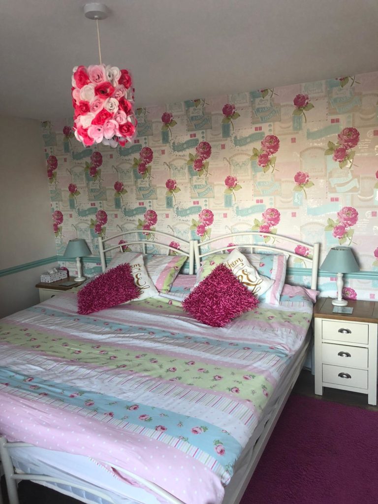 Double ensuite room Madhatter