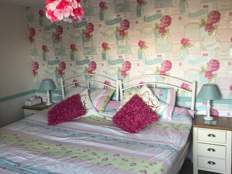 Double ensuite room Madhatter
